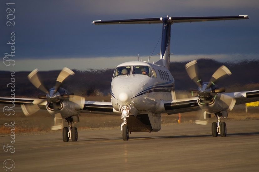FrankReardon1's tweet photo. Spotted in #Iqaluit #Nunavut a #Beechcraft #SuperKingAir 200 #CFGXR OCT.31.2021 by #AirNunavut #YFBSpotters https://t.co/TDc9tlBRrK