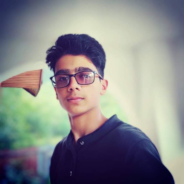 LoneNasir_'s tweet photo. Congratulations to Mr ππ‘ππ‘ πππ«ππ« ππ₯ πππͺ from Chandigam Lolab, for qualifying JEE (Mains) & JEE (Advanced) 2021 with rankings of 53 & 138 respectively in PWD CAT. He has secured admission in the prestigious IIT Mumbai making our Lolab and Kupwara district proud. ππ https://t.co/i9awMtYykx