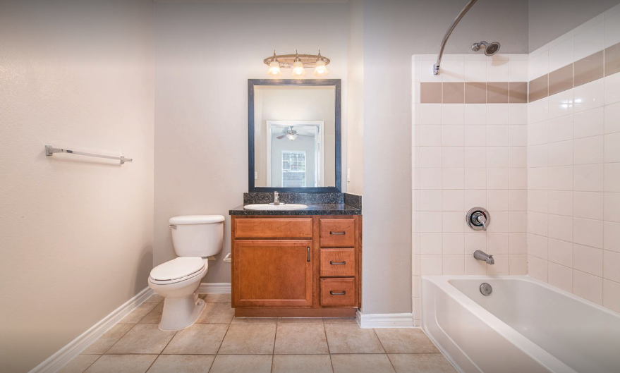 FindMeAPlace's tweet photo. 2 Bed - 2 Bath 
Sqft 970 
$1,768 
DM us with your name&amp;number to have an agent call you

24-Hour Fitness Center
Jogging Trail
Resort-Style Pool
Sparkling Pool with Sun Deck
Walking Trail

Call us(512)494-4343

AA-02140

*Hablamos Español* Llámanos: (512) 222-5509 https://t.co/XijdPlhkfg