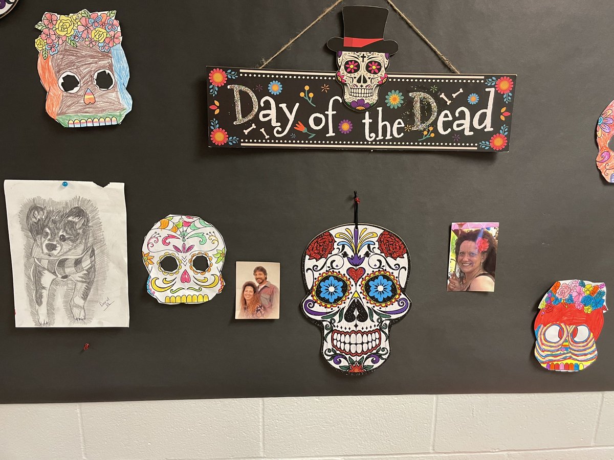 teacher_webster's tweet photo. 3rd Grade’s ofrenda for Día de los Muertos. @JREJagPrincipal @JohnsontownRoad @JCPSKY @JREMrWheat #backpack #GloballyCulturallyCompetent https://t.co/3rURerc699
