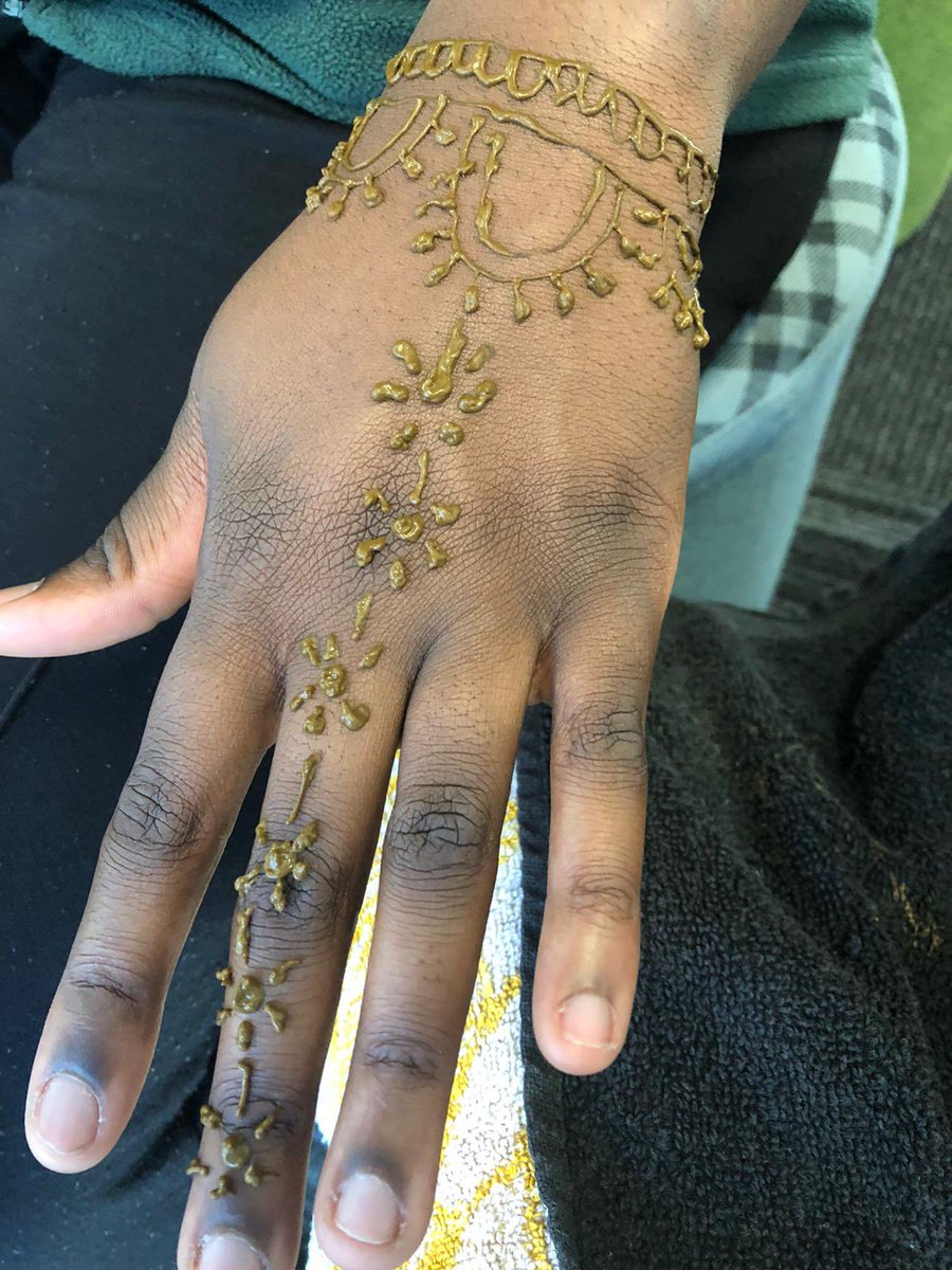 GreenwichLibs's tweet photo. We had a lovely time at #GreenwichLibrary last week at our Henna workshop! ๐ Look at some of the beautiful designs we had! @LDNLibraries @Royal_Greenwich @Better_UK #LoveYourLibrary https://t.co/LmMS5Z26Eb