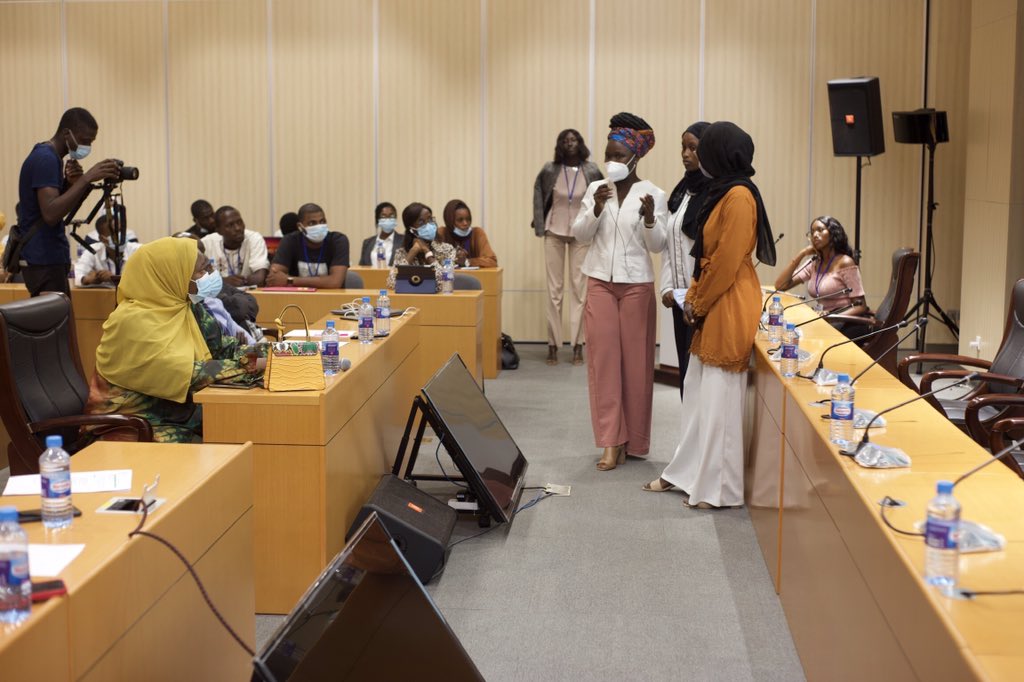 GamIncubator's tweet photo. After a successful national pitching competition, 5 winners emerged victorious to represent The Gambia at the regionals. @BeenationL as one of the winners for the national pitching contest is focused on integrating beekeeping and edible tree farming to increase crop yield. https://t.co/DFDphbc3Mt