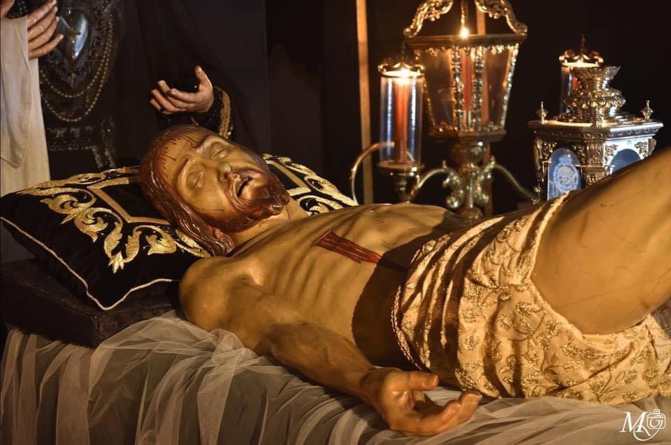 VENERACIÓN AL SANTÍSIMO CRISTO YACENTE 

Hoy día 1 y mañana 2 de noviembre. De 11:30 a 13:30 horas y de 18:30 a 20:30 horas. Mañana día 2, a las 21:00 horas, Misa de Ánimas. 

📸 Manuel González