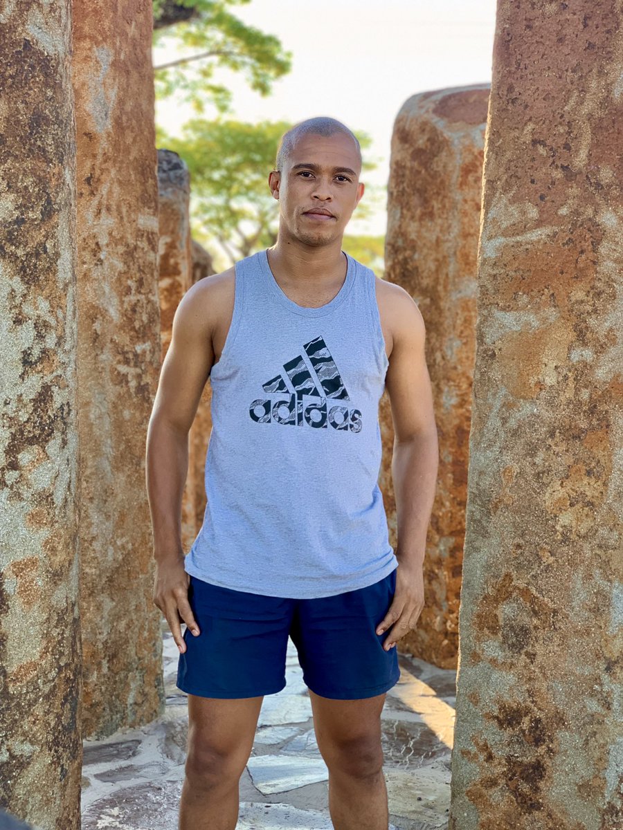 I keep saying 🤌

music.apple.com/bw/album/wena/…

#tropicofcapricorn #singersongwriter #fitnessmotivation #fitfam #adidas #capturedmoments