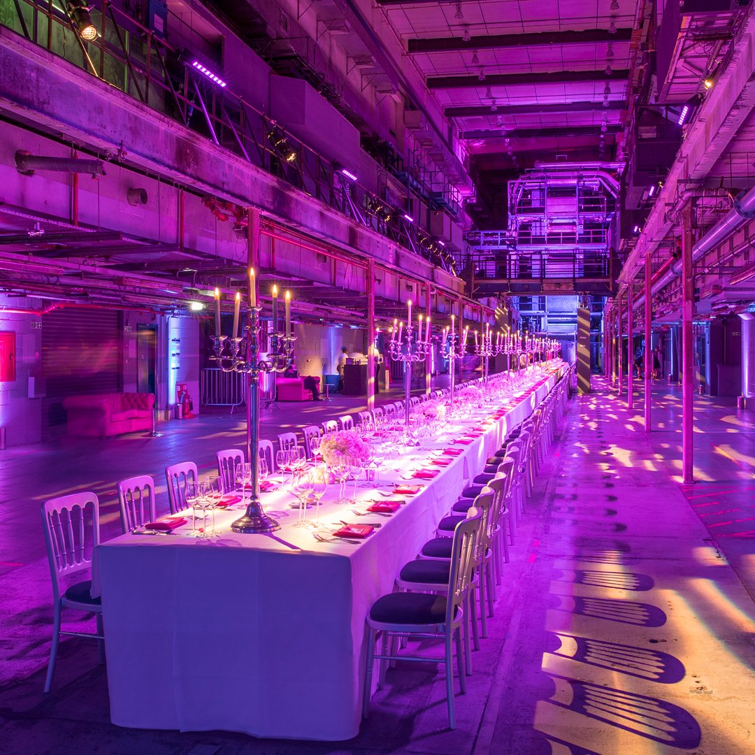 VenueLab's tweet image. Awards season has started; find your perfect awards venue within the Venue Lab portfolio across London, Manchester, and Nottinghamshire. Dry hire and full-service options are available.

Find out more - bit.ly/3CYu4TM

#Londonvenues #Awards #Awardvenues #venuefinding