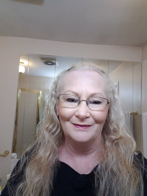 I've updated my GoFundMe https://t.co/JJqN6qX6LT  I hope you can help us. If you are interested in adult