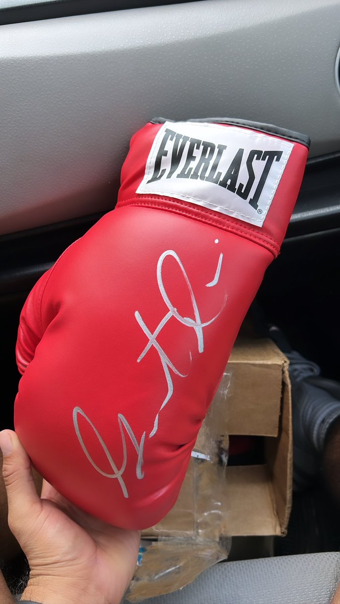 CakedUpLok's tweet photo. Never thought I’d be getting flown out by the goat @Gervontaa ##AllHustle #NoHandouts #Blessed https://t.co/XHKiK2WmIu