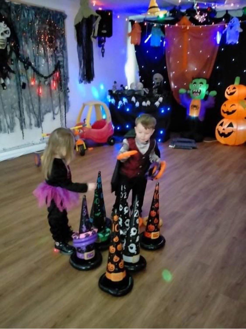 SusanJDurant's tweet photo. Lots of fun today with #GoodBuddies mother & toddler group as they enjoyed a Halloween party, games & disco 🕺🧟♂️ #MMWCDC #Moorends #Volunteers doing a fab job 👏🏻💕@AlanLovesLeeds @Samanth41306086 @Joe_Blackham @MyDoncaster @eastareateam @WellDoncaster https://t.co/I4lSWGfZft