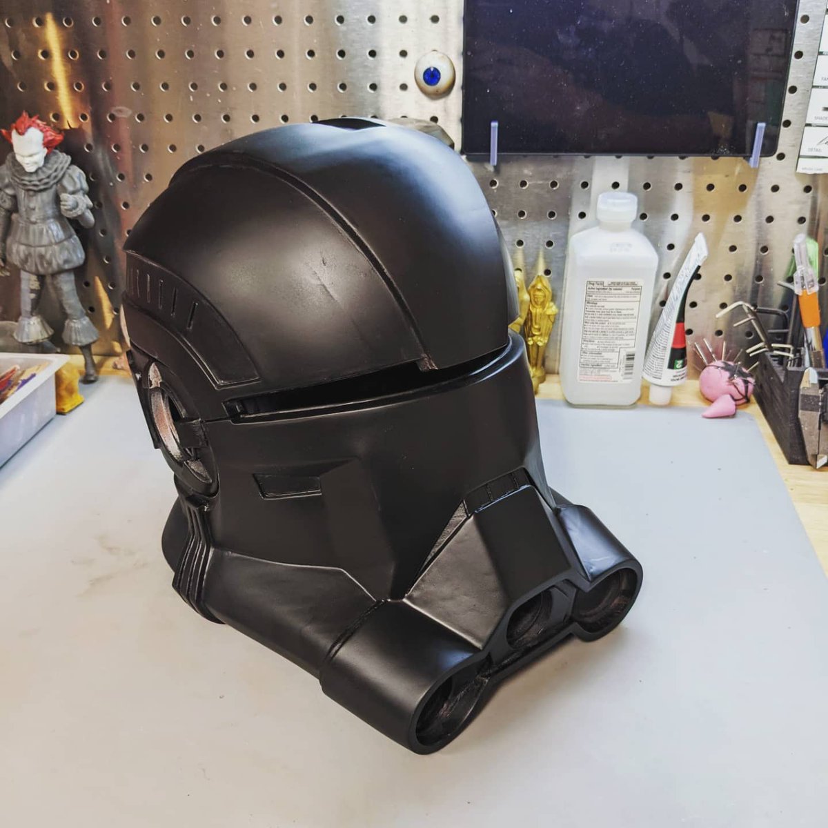 MantaCreations's tweet photo. On to the next #3dprinted project! Echo from the bad batch! This one has been scaled down to fit my sons head. He may get a full set of armor. #badbatch #StarWars https://t.co/UOM5IbyzgD