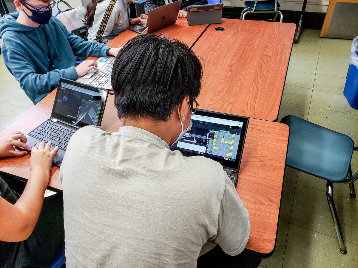 JMHSBklyn's tweet photo. Our Academy of IT freshmen were busy last week completing the Amazon Cyber Robotics Challenge! Students coded an Amazon Hercules robot to get a package delivered on time! 💻 #AmazonFutureEngineer #BeFutureReady #AOIT #CSforAllNYC https://t.co/IQATAZIThn