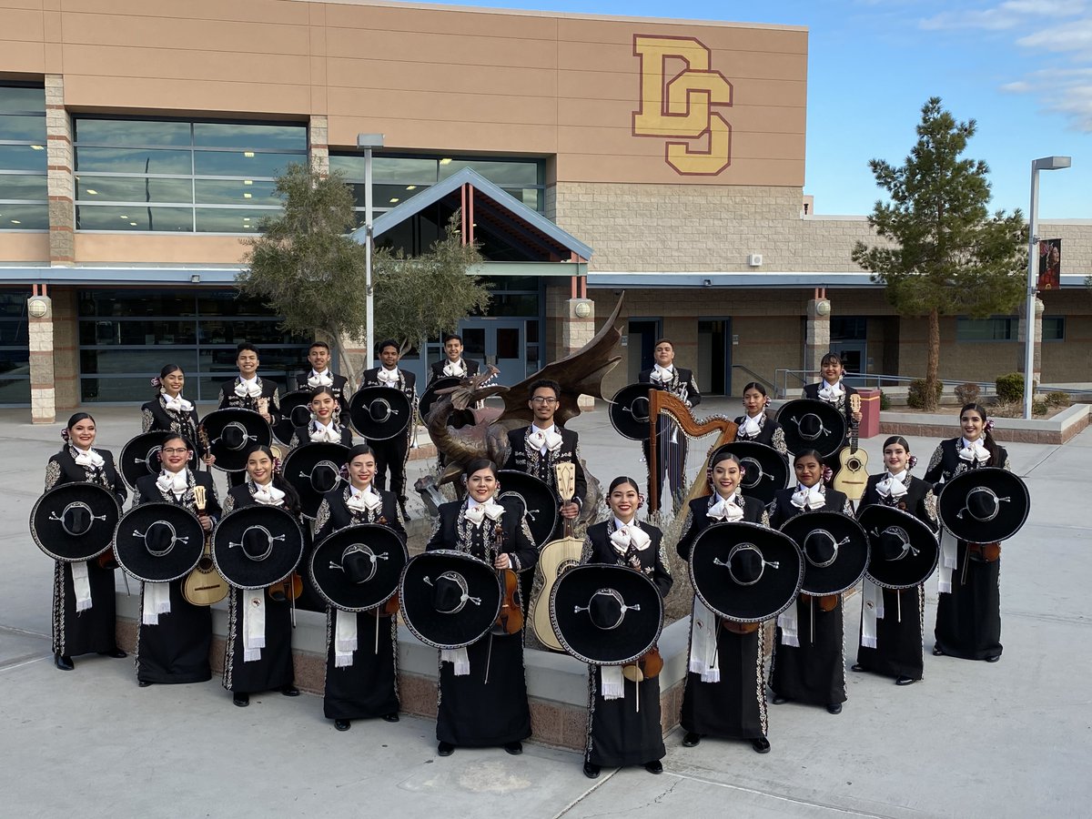 LVCCLD's tweet photo. Celebrate #DiaDeLosMuertos at #WhitneyLibrary on November 2 at 6 p.m. with a #freeconcert with #DelSolHighSchool's acclaimed #MariachiEncendido! We will also be announcing the winners of our Mini #Ofrenda Contest after the show. Details: https://t.co/G62Kyr5XWx https://t.co/WazFxzC3ZH