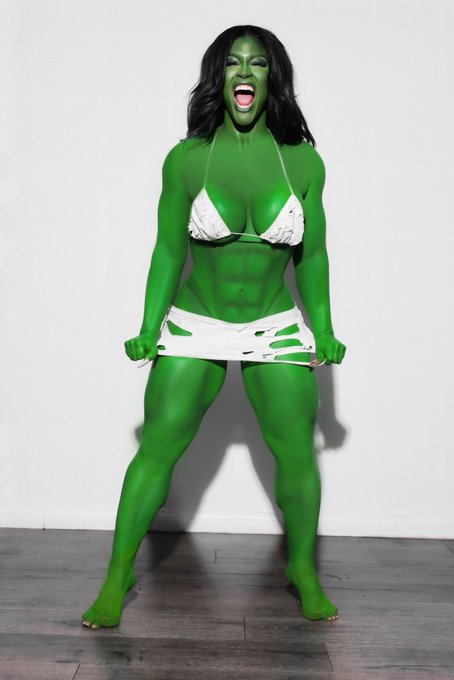 Don&rsquo;t make me mad 😤 #shehulk #halloween https://t.co/6vq2fA9phX<a href="/tag/shehulk"class="tags">#shehulk</a><a href="/tag/halloween"class="tags">#halloween</a>