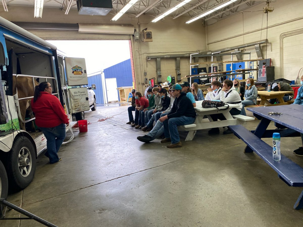 CougarsLCHS's tweet photo. The Youth Service Center had the Mobile Dairy Unit in on Thursday for our FFA classes. The cow was milked 4 times!
#YSC #FFA #DairyUnit #LCPride #CougarNation https://t.co/TtmdzOwBDz