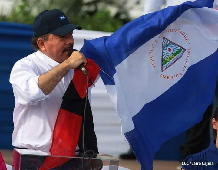 La dignidad de la bandera azul y blanco no se negocia ni se discute; se respeta.
#A6DiasDeLaVictoria 
#NoviembreVictorioso