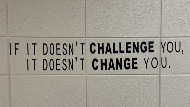 This message on the school wall caught my eyes this morning during my visit at Providence Elementary School. Simple yet Powerful @Providence_Elem @HSVk12 @DOCSFIVE @LWorshim @Leah_MagnetHSV @finleych