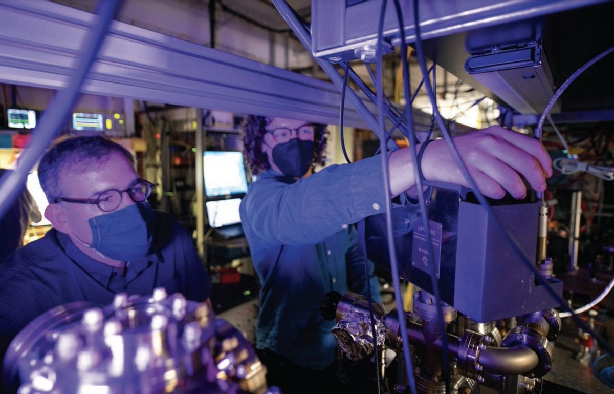 LBNLcs's tweet photo. How about some quantum info ⚛️ to kick off your week? 👏QSA was featured @BerkeleyPhysics Mag. Read: https://t.co/XmhYa2cDev

QSA is a National QIS Research Center led by @BerkeleyLab and with @SandiaLabs as lead partner. @doescience 

#QuantumSystemsAccelerator 
#QuantumQuintet https://t.co/toQe2Py5RY
