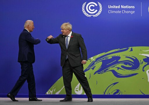 UKinChicago's tweet photo. 🇺🇸🇬🇧 The President and the Prime Minister.

At #COP26, the US and UK are in this #TogetherForOurPlanet — we've rallied the 🌎 to action before, and we'll do it again for #ClimateAction now. https://t.co/6lomQMR01o