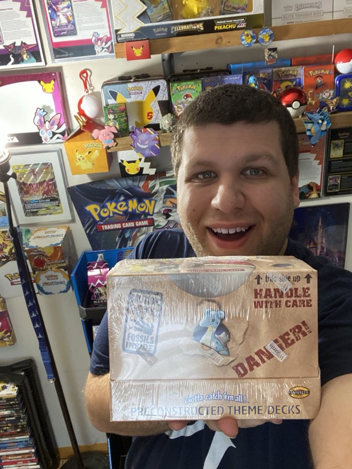 RealSeanSmart's tweet photo. My Birthday is 25 Days Aways, But couldn’t wait any longer; This is The Biggest “Early” Birthday Gift I Ever Bought Myself… Something I Always Wanted from My Favorite Set of ALL Time “Fossil” ~ #VintagePokémon #Pokemon #PokemonFossil #PokemonTCG #PokemonWOTC @Pokemon 🤗🥳 https://t.co/wL8apcu4xP