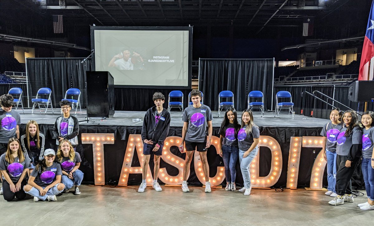 PNGHSLib's tweet photo. @PngStuco21 having a great day at @TASCDistrict17 fall convention! #PNGProud #pngstuco @jdeckert9 https://t.co/x8q2zXZiRW