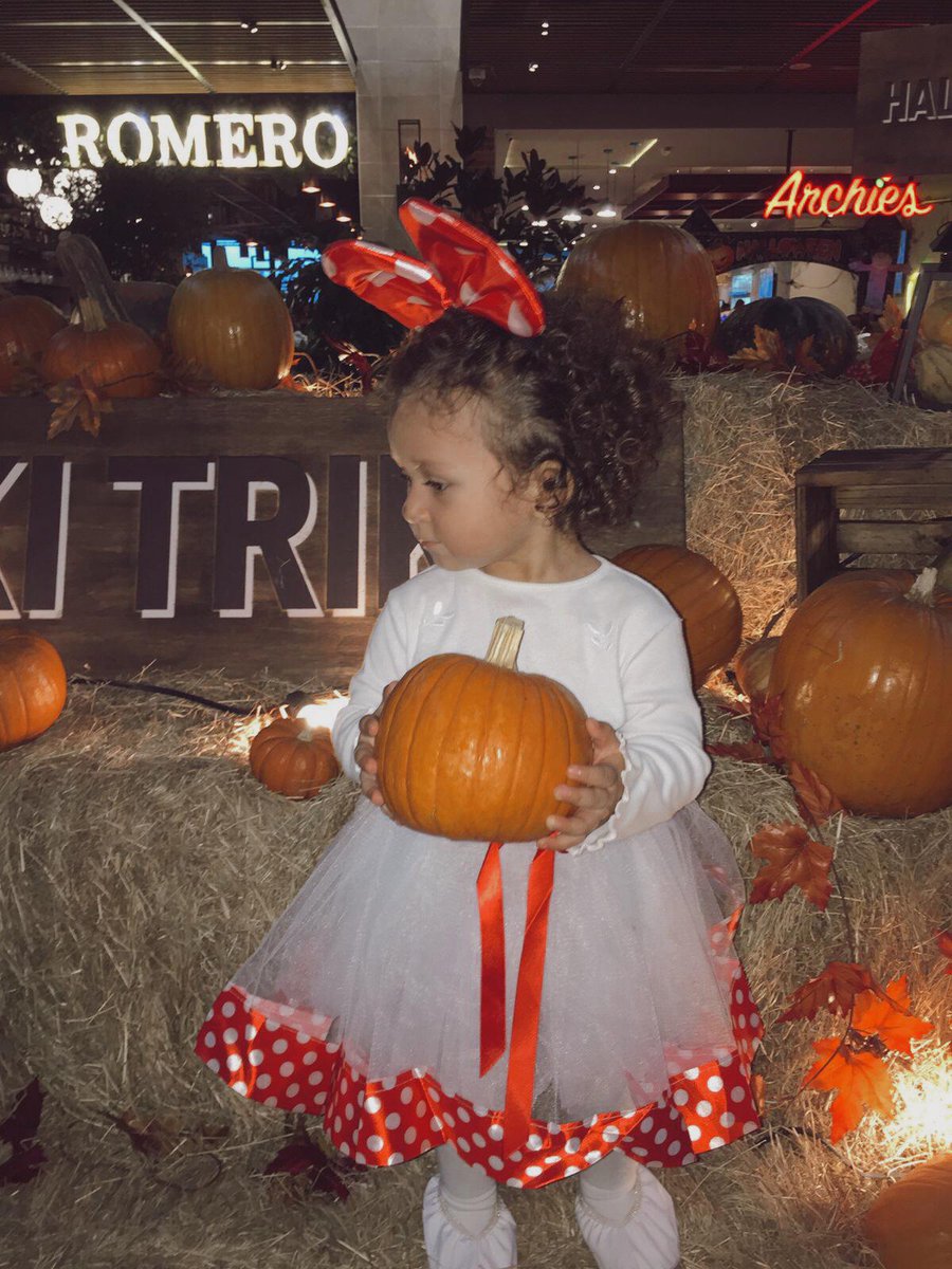 PerezGenesis45's tweet photo. 🎃😍 https://t.co/OZX8JAvQtz