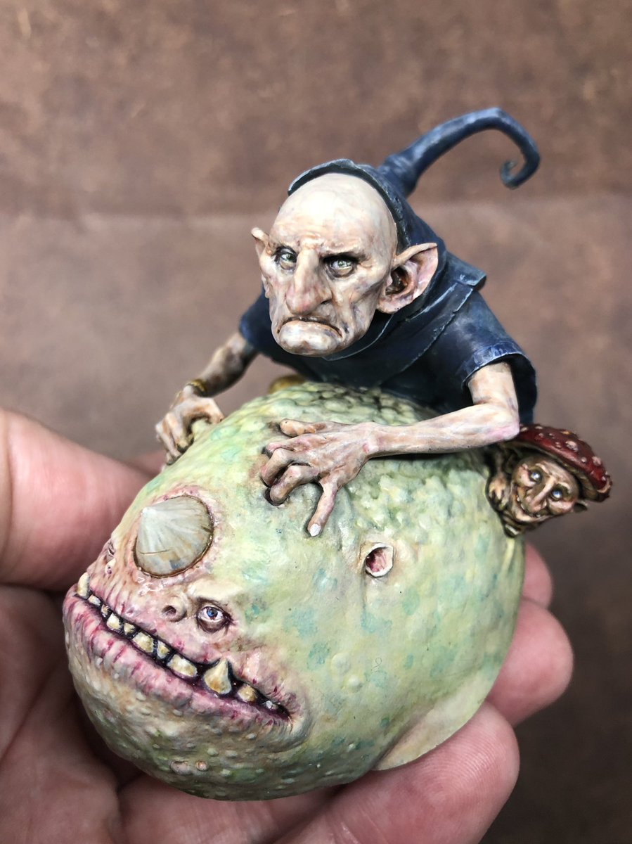 tomphilbrick's tweet photo. Finished the Ballsaurus bust. Really worked toward a translucent flesh. #miniaturepainting #wepaintminis https://t.co/8TQ7JXGbRL