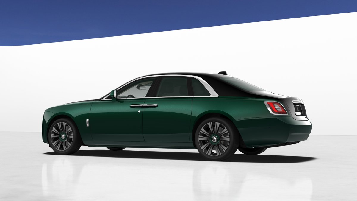 RollsRoyceLeeds's tweet photo. Starting the week off with a new Ghost specification in Imperial Jade

What do you think? Should we order this? 

#rollsroyce #rr #rollsroyceghost #ghost #rrghost #rrleeds #green https://t.co/83r9GopIGk