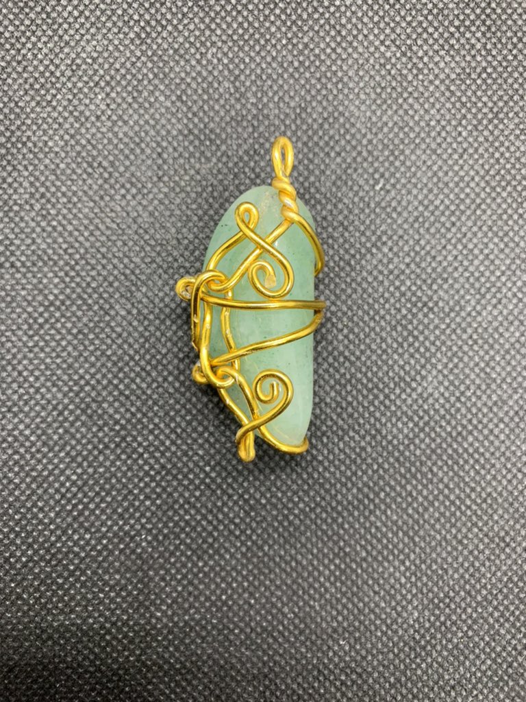 💕‼️CRYSTALS‼️💕 

Most of these are up on my site, more will be added soon!

All are on a first come, first serve basis as all of the crystals are unique in their own way.

We have 1-2in tumbles of rose quartz, green aventurine, tiger’s eye, unakite &amp; chevron amethyst💜