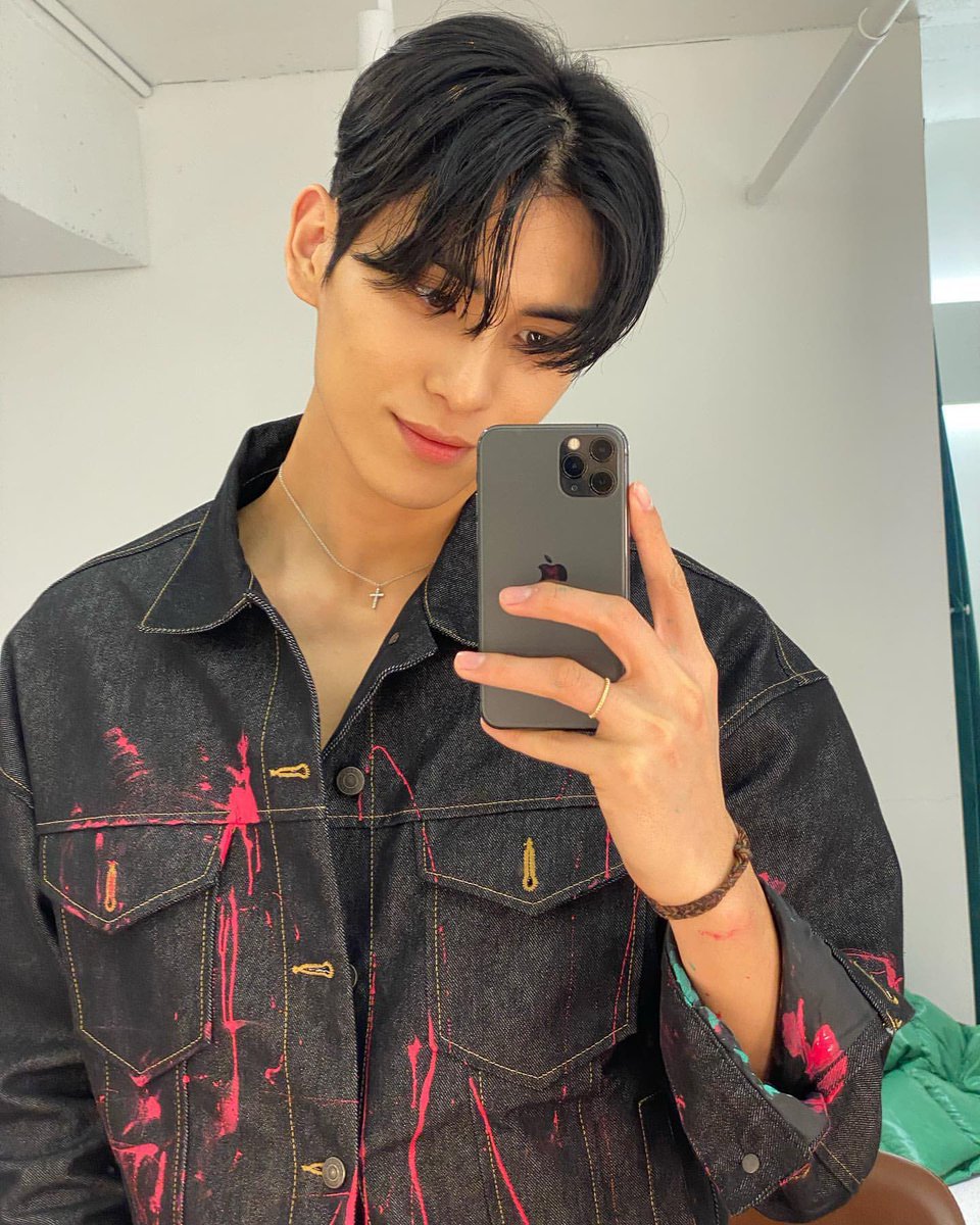 sunchanii's tweet photo. 미치겠네 https://t.co/gOpapKDTzk