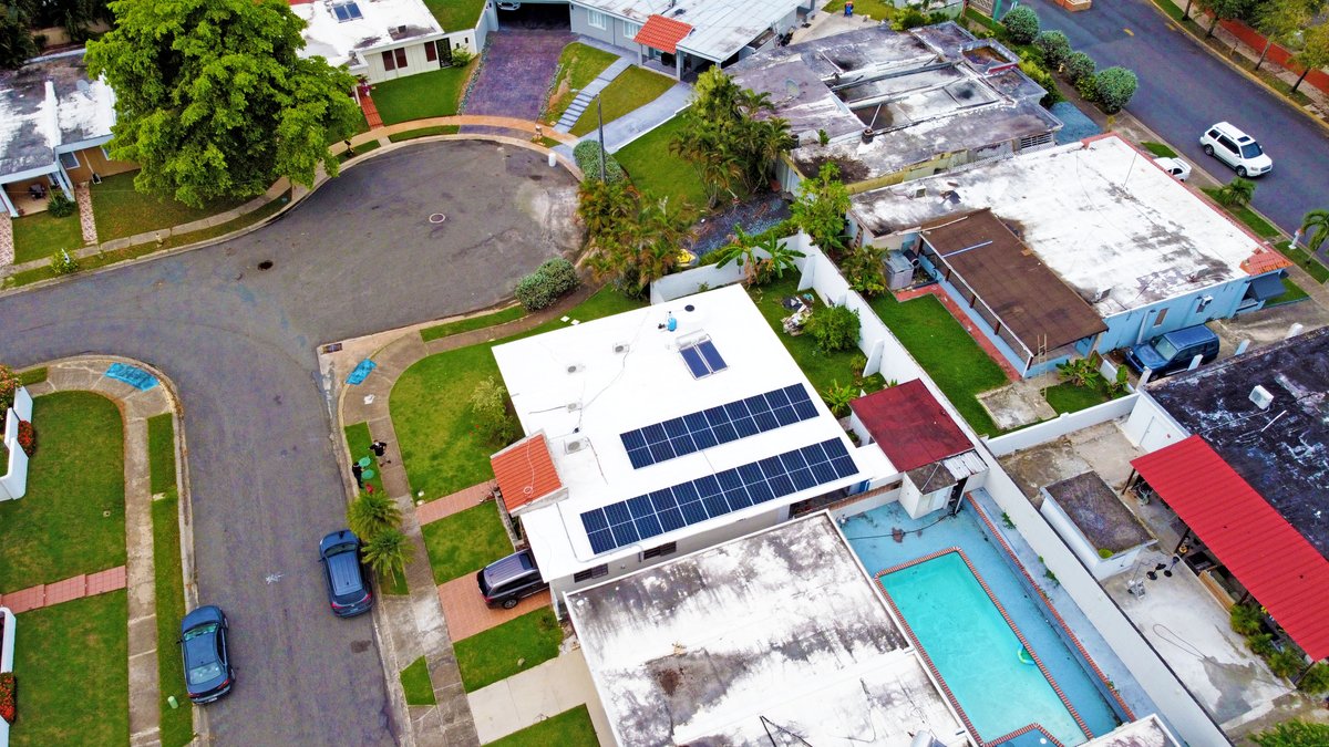 JuapiEnergy's tweet photo. Energía Solar + Baterías + JUAPI Energy = Tranquilidad Energética
¡Llámenos al 787-590-6560 para ayudarle a tener luz en todo momento! ☀️ https://t.co/FnfrVySgKB