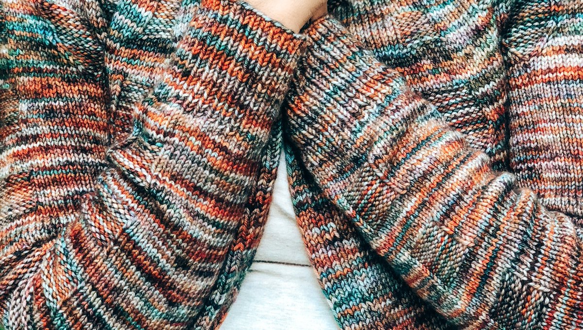 MegDGonzalez's tweet photo. The purl blocks running up the sleeves may be one of my favorite features. It kept the knitting fast and fun and gave the cardigan that little something extra that I adore. Better still, this cardigan is just as fun to wear as it was to make! 
https://t.co/KXdHH8qk9i https://t.co/sKWUsGblUl