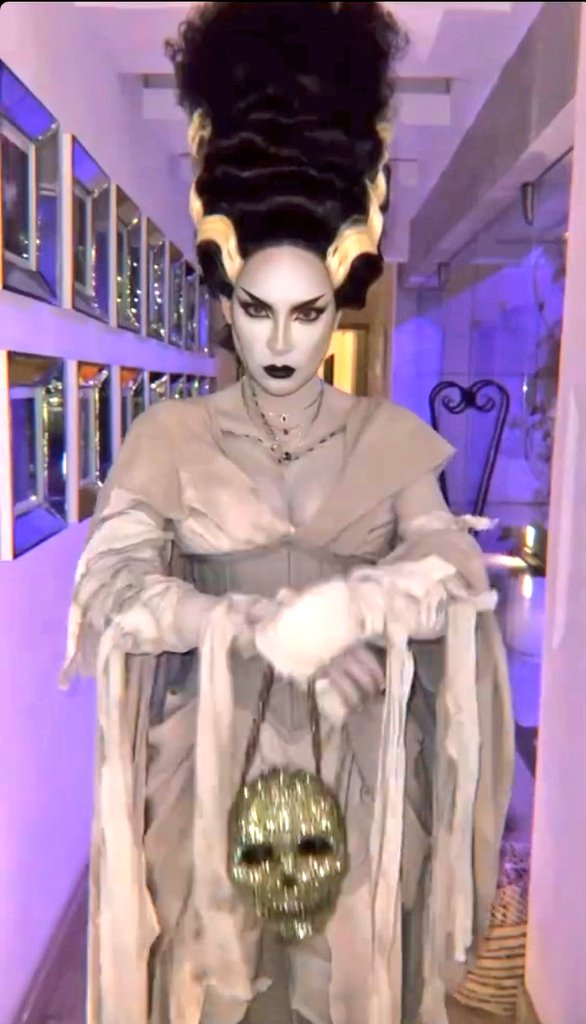 benjiOficiall's tweet photo. La perfección de la princesa del pop latino @belindapop 💕🎃
MRS. FRANKENSTEIN
#NODELIWEEN2021 #Nodeliween #nodeli #halloween2021 https://t.co/Mh0LVzJRLd