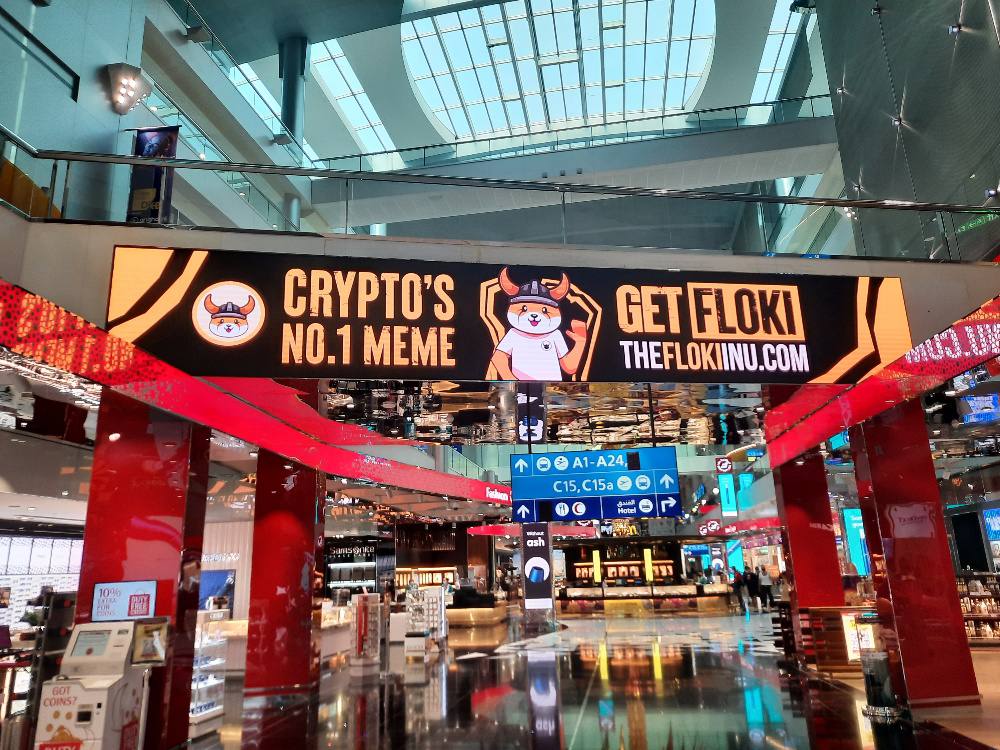 FLOKI's tweet photo. #FLOKI's aggressive marketing campaign aimed at the Middle East started with Dubai today!

It is impossible to walk around the Dubai International Airport without seeing the $FLOKI brand.

This campaign which will run for 1 month will be seen over 25.7 million times! https://t.co/nc47nQVim1