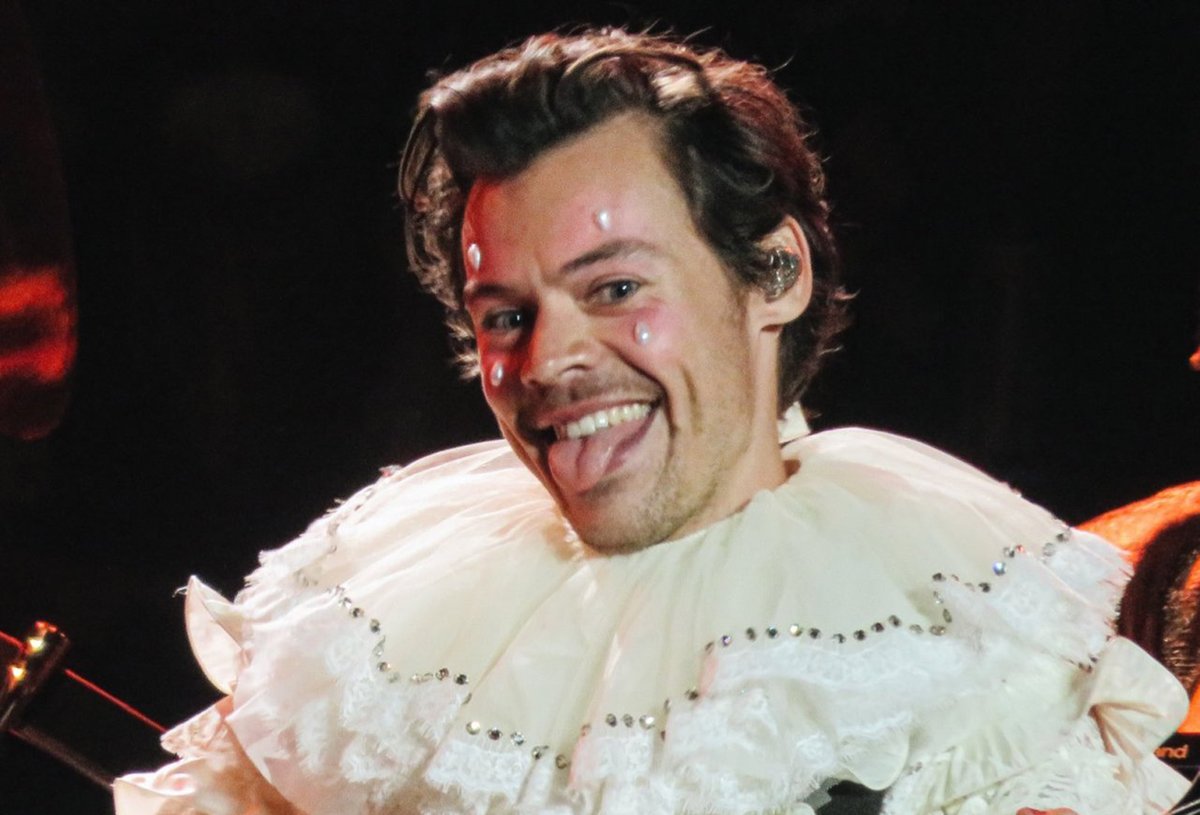 TheHarryNews's tweet photo. Harry at Harryween Night 2 ♡❧
📷haleykwea/finelinekels https://t.co/0Bmuuro1Zn