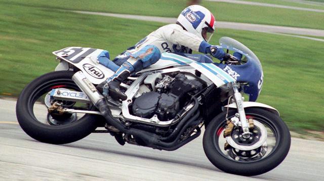 popsyosh34's tweet photo. Dave Aldana #51
#DA10 #Gixxer https://t.co/PGX9iyyBg3