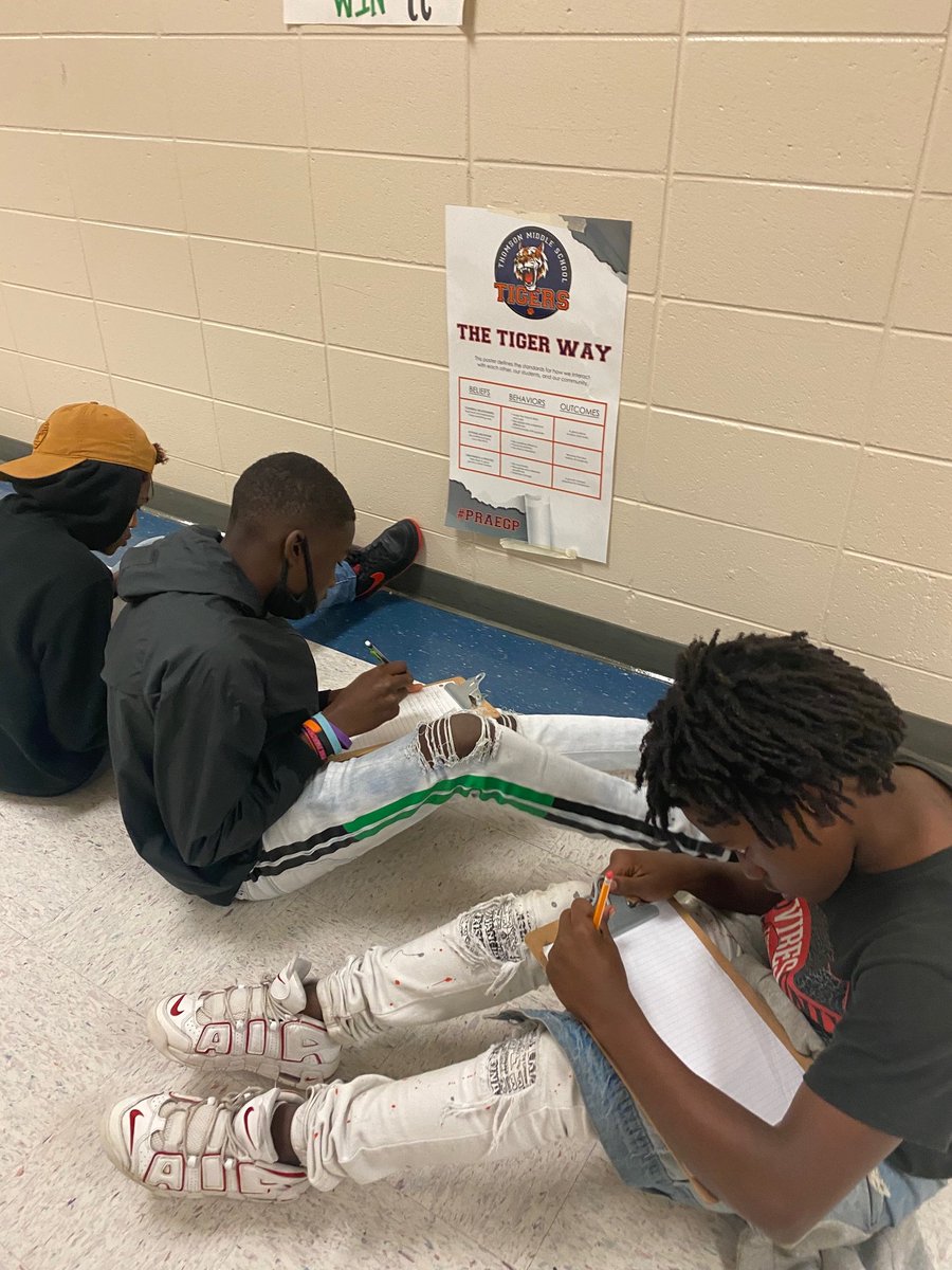 Students at Thomson Middle in @HoustonCountySS create student surveys to see how teachers positively impact students the Tiger Way.  This is how they will recognize and acknowledge great teachers. #STIR #TigerWay