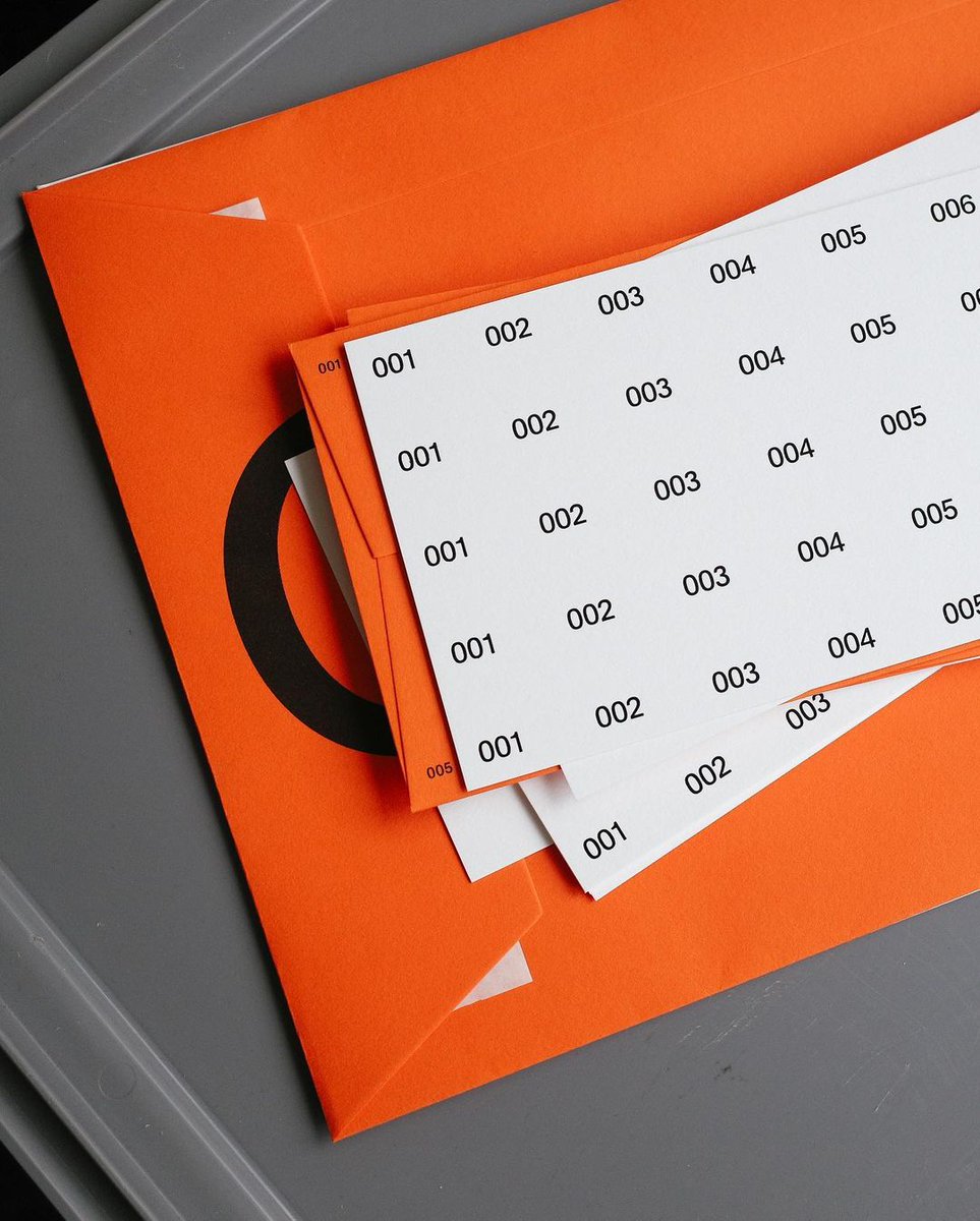 RealtPaperLtd's tweet image. @colorplanpapers Mandarin envelopes designed by Daily Dialogue and printed by Herr &amp;amp; Frau Rio for CAP.

#ColorplanMandarin #envelopes