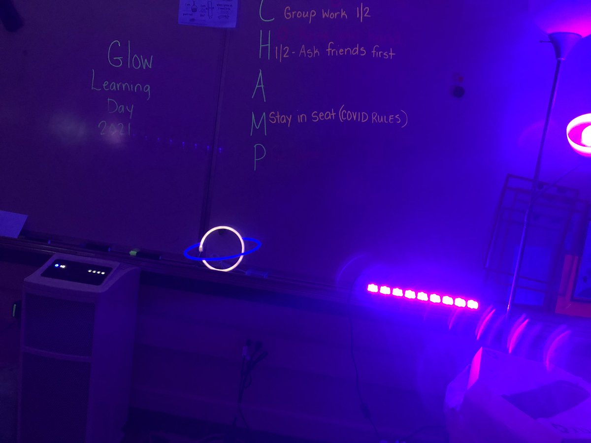 midstar01's tweet photo. Pics I can share -you can’t see faces! Glow learning day was the best day. The kiddos were so engaged. I’m going to start doing these often. One of my new black lights was sketchy so I’ll buy more, but you really only need a black light and yellow highlighters! #glow #teachers https://t.co/kXFFXXaJze