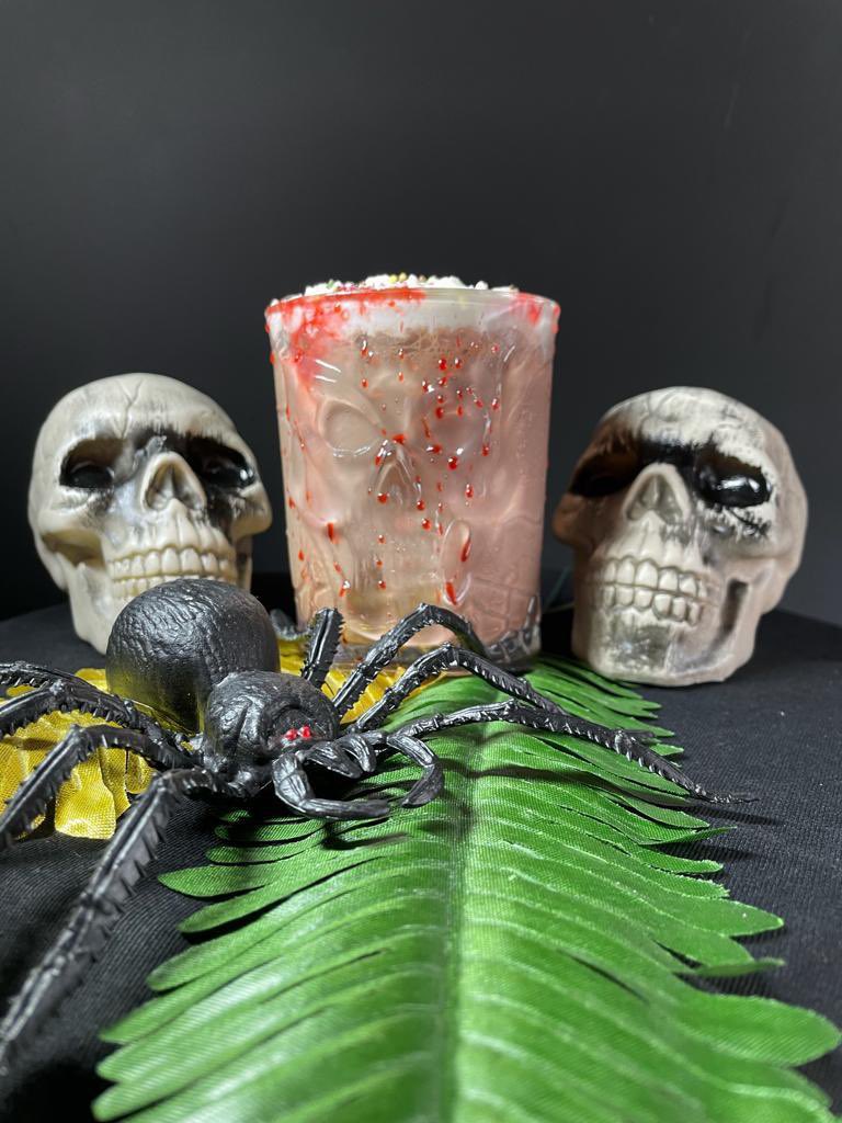 MamyKa9's tweet photo. On fête Halloween chez @yesfooddakar. Pour tout menu bacon burger acheté, un milkshake au choix est offert. Attention cette offre n’est valable que pour les abonnés so followez en masse et restez connectés pour d’autres surprises 🤩🎉🎈
#yesfood #dakaryoff #halloween2021 https://t.co/qa54NlnTTR