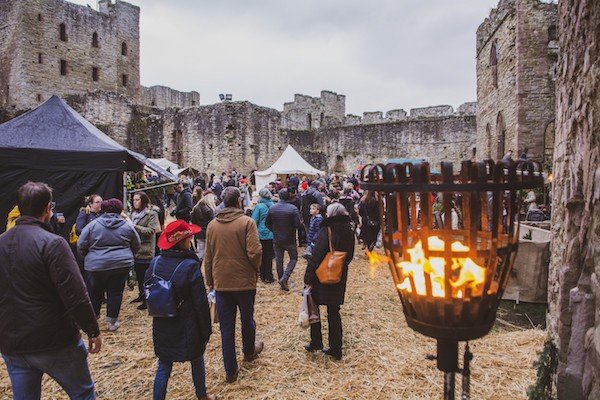 Bonfire Night, Christmas fairs, book fairs and the fabulous Ludlow Medieval Christmas Fayre plus arts, crafts, music and film and the start of Christmas family fun - there's so much going on in Ludlow this November #herefordhour. Find out more: buff.ly/3w2PzAi