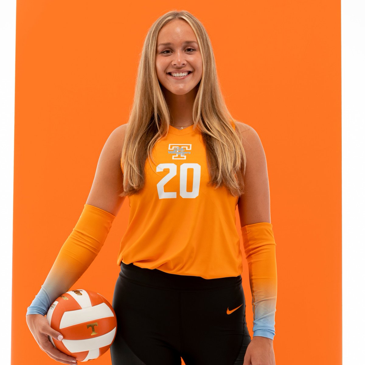 Hey, Ava! It's your birthday!

HBD <a href="/ava__bell/">ava bell</a> 🎂 🥳