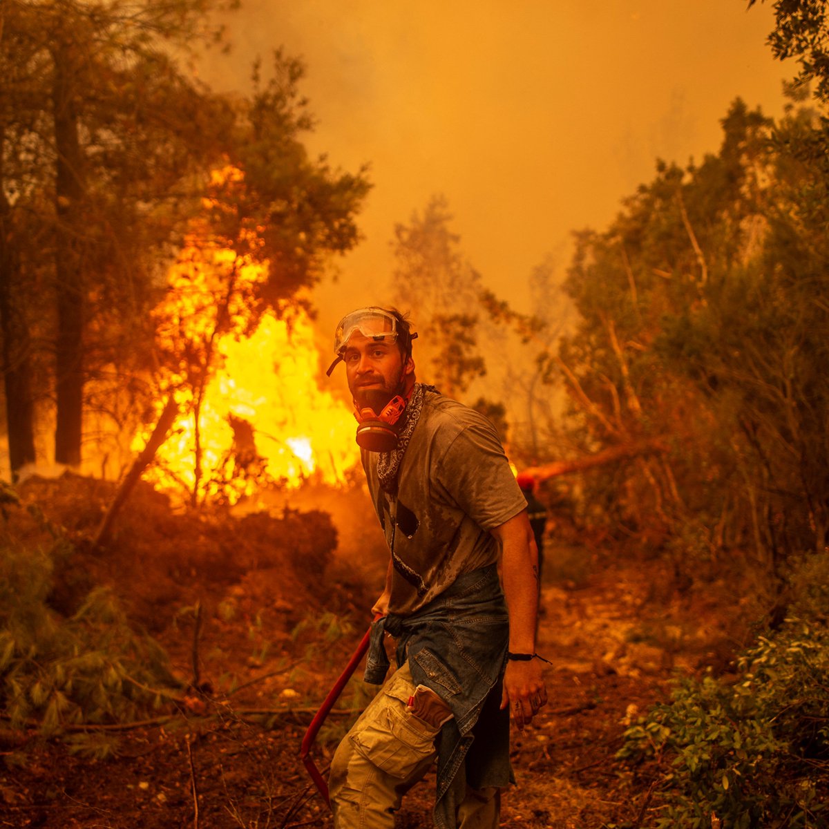 ajplus's tweet photo. 2015-2021 are set to be the 7 hottest years on record.

The UN says, based on current patterns:
▪️ Rising seas to displace 630 million people by 2100.
▪️ People in poorer places are least responsible for climate crisis, but 4x more likely to be displaced by extreme weather. https://t.co/Sh2VtzQgpE