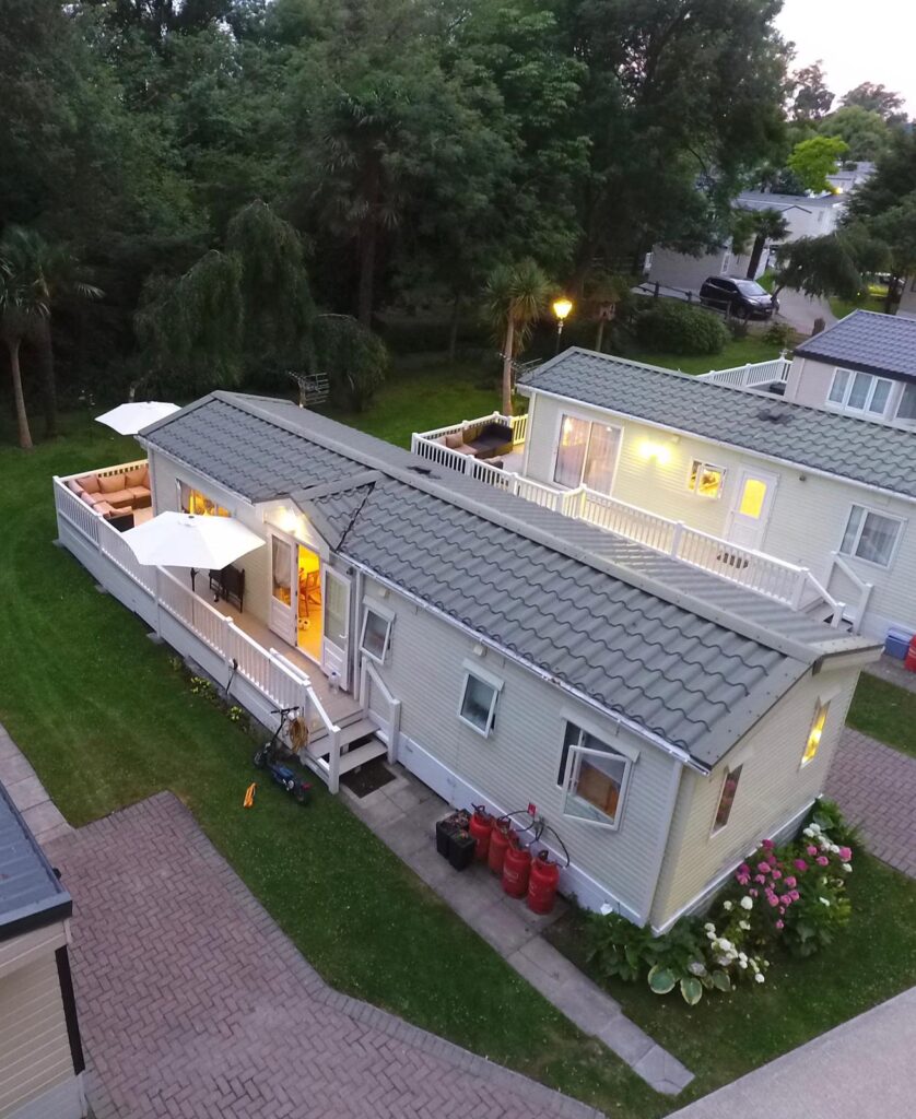 35×10 Plot Available 2021 for a NEW home supplied by Liberty Leisure Group.
Owner occupied, quiet, residential park in Harrogate, North Yorkshire HG3 with 70 pitches.