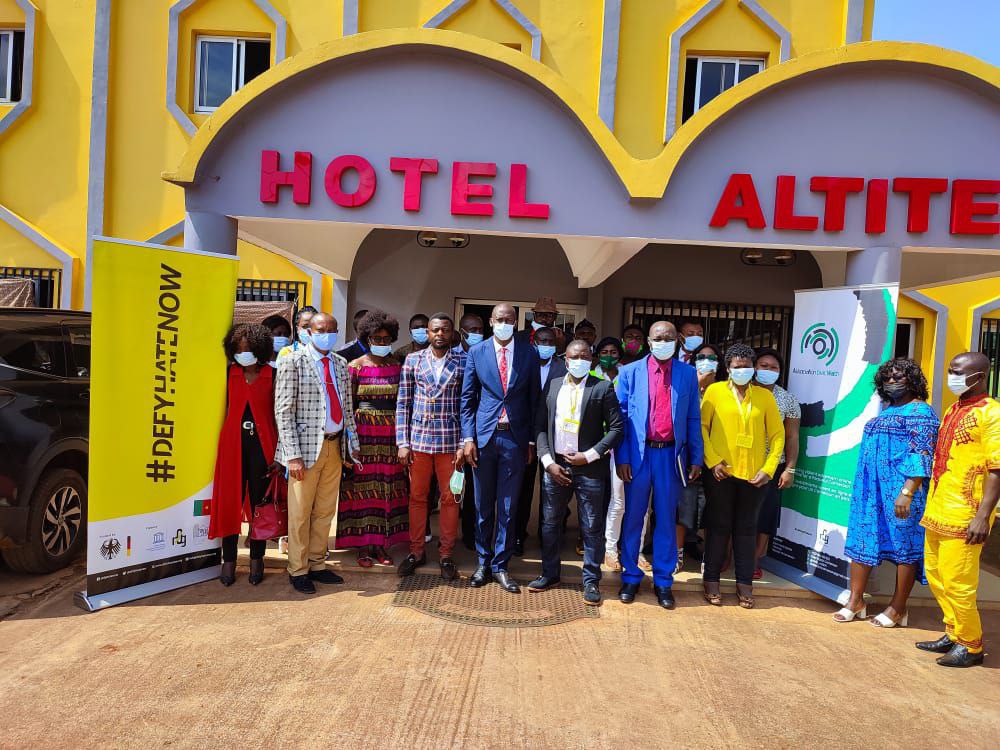 civic_watch's tweet photo. Our team had a two-day workshop with  (MINJEC) &amp; some community youth leaders in Bafoussam. 

The aim was to make them discover the #defyhatenow Field Guide &amp; know how to use it to mitigate #HateSpeech,  in their communities.

#defyhatenow
#PeaceInMyCommunity
#Youth4Peace https://t.co/Hznfcjm6oz
