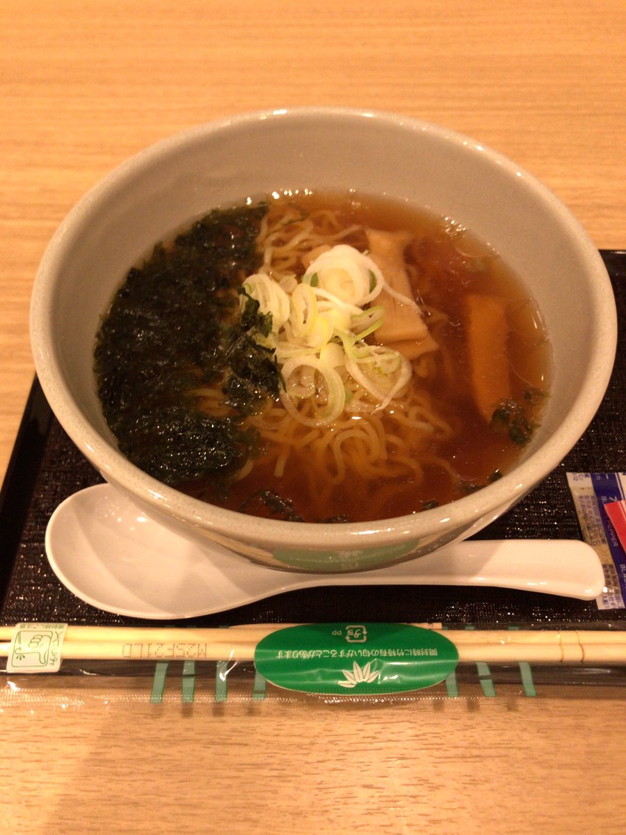 syabajun's tweet photo. @yuhashi5 夜鳴きそば。間に合いました！ https://t.co/TO3NhGFKKM