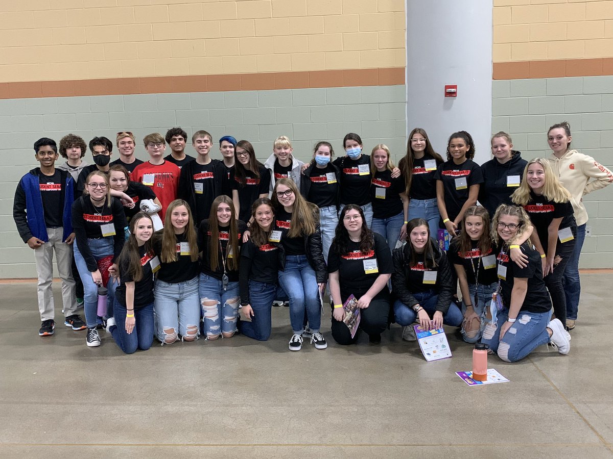 HundeCrazy's tweet photo. Your MCHS Student Senate At the state leadership conference. #MohawkChallenge https://t.co/cS6klVry9v