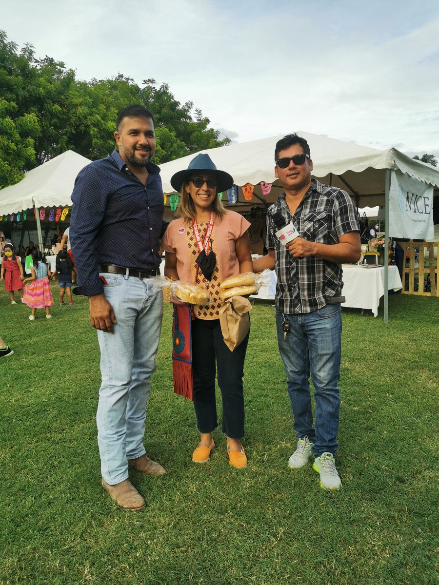 LilianaFlores_A's tweet photo. Primer #ExpoBazar en #Tamuin Felicidades por esta iniciativa, que impulsa el emprendimiento local y regional!! Gracias #PacoEtienne por la invitación!! Esperen el próximo y no se lo pierdan!! @diputadospan @CongresoEdoSLP @DiputadosPANSLP @PPMnacional https://t.co/QfLJQIJmej