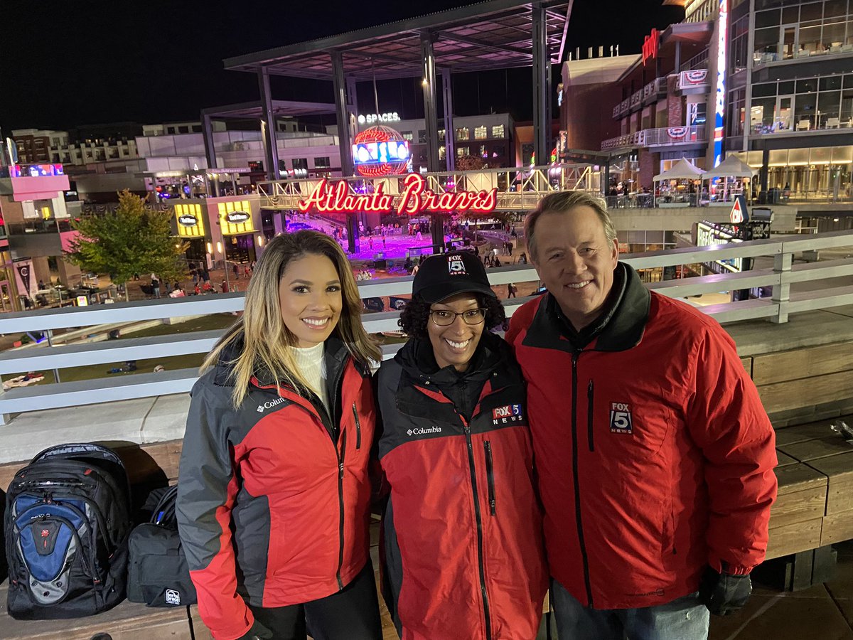 MarqueshaG5's tweet photo. Last night was EVERYTHING! The Braves didn’t take home the win 😞, but it was a great time. @Braves let’s win this in Houston Tuesday and win this World Series. #FieldProducing #NewsProducer #NewsLife #Fox5Atlanta #GoBraves #WorldSeries2021 https://t.co/R7phUG3Py2