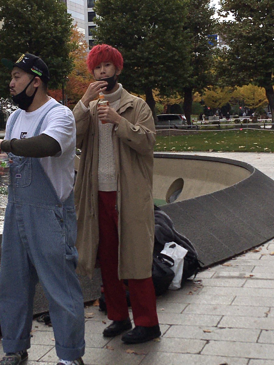 chisetom's tweet photo. 昨日は大通公園で松浦航大さんの路上ライブがありました。

お顔が小さくて背が高くてモデルさんみたいでした。

近くで歌を聴くことができて、感動しました。
特にオリジナルの曲が良かったです。

動画はお客さんがたくさん映っていて載せられないので、ライブ1時間前の写真を載せます。

#松浦航大 https://t.co/g7QW7AtDxU