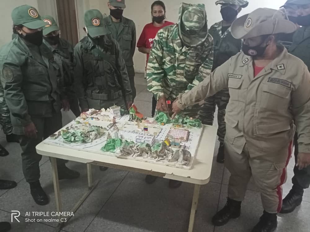 ZODIMilTrujillo's tweet photo. Cumpliendo Instrucciones del #CGMB y Cmdte del #CMZTRUJILLO, El Cnel Luis @LuisAnibalMedi2, Cmdte @Pampan232, Movilizo 123  combatientes de las #APDI, del Mcpio Trujillo, con la finalidad de realizar ejercicios de aseguramiento de la @GobTrujillo, traslados de mensajes y PCAO. https://t.co/Bt1lT3GDaN