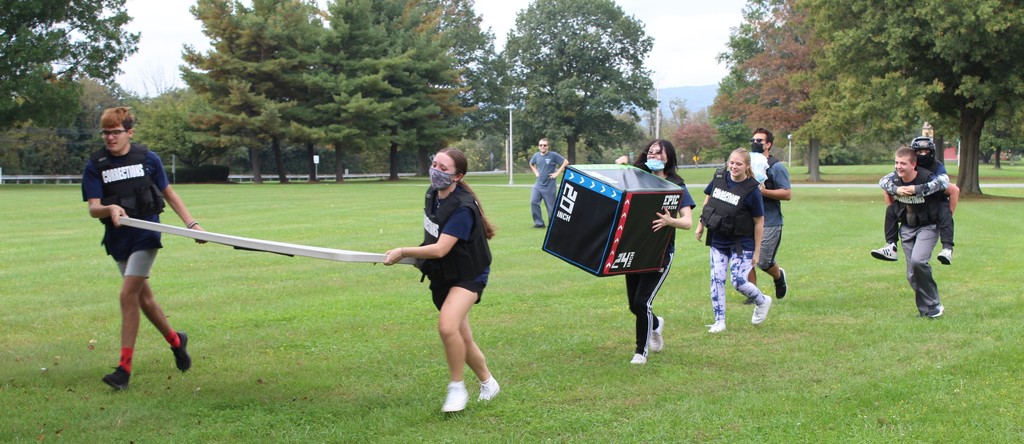 CPACTC's tweet photo. Physical fitness days are perfect team building opportunities in the #criminaljusticeprogram @cpactc. #opportunitiesunlimited #criminaljustice #physicalfitnessdays #teamwork #teambuildingactivities #shannon #nov2021 https://t.co/tTgvv7mEYQ